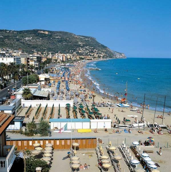 דירות פייטרה ליגורה Milanomare מראה חיצוני תמונה
